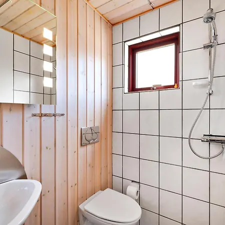 Cozy Ideal For Families, Just 150 Metres From The Sea *