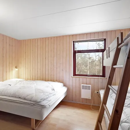 Cozy Ideal For Families, Just 150 Metres From The Sea Grenå