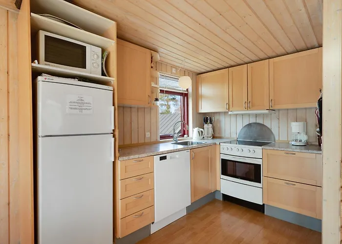 Cozy Ideal For Families, Just 150 Metres From The Sea